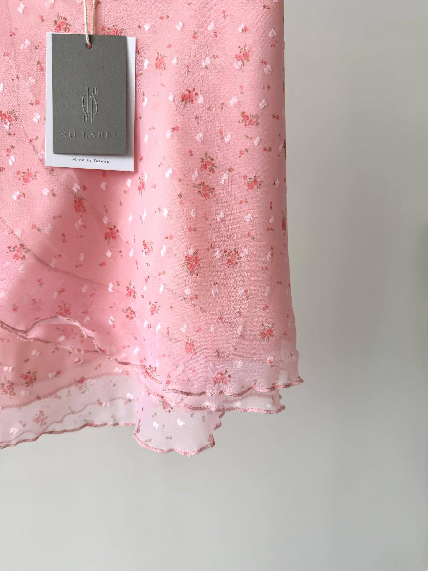 Embodied Dot Pink
