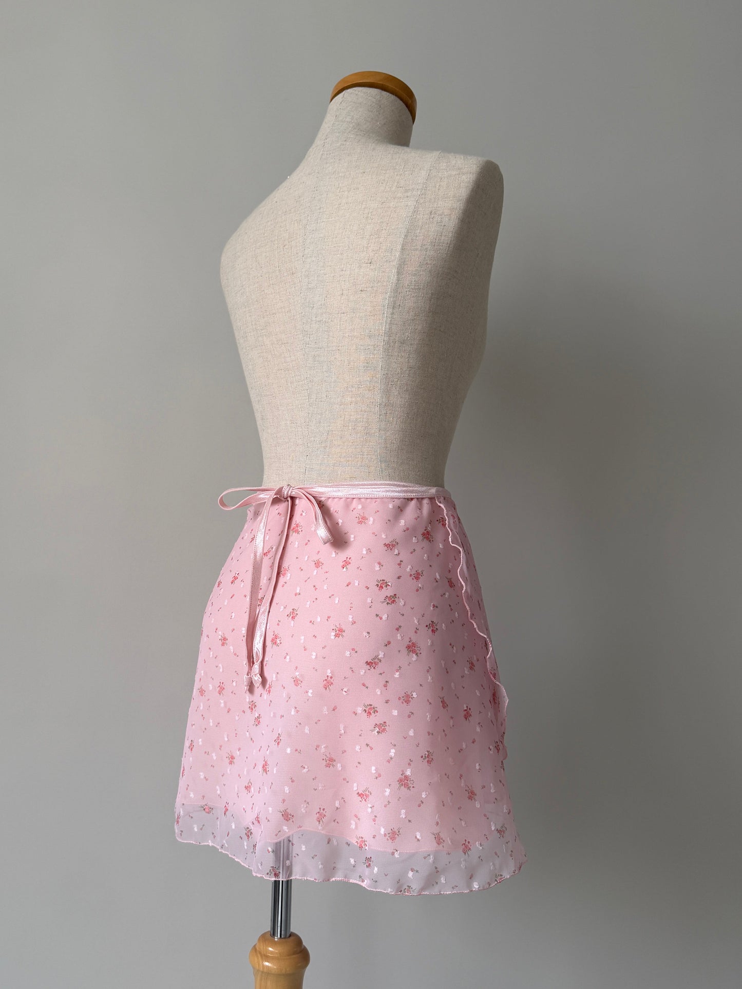 Embodied Dot Pink