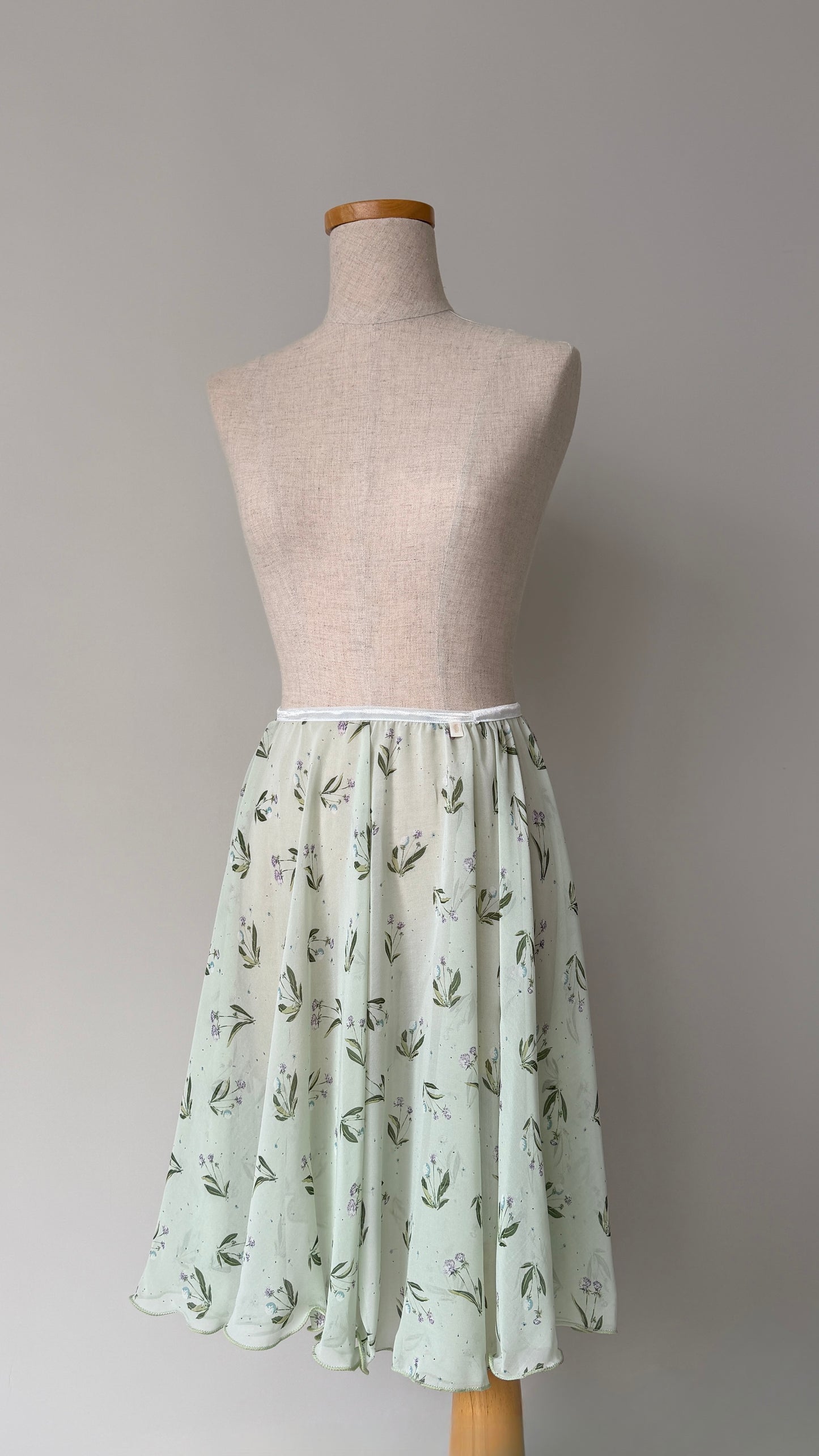 360 Circle Skirt Mint Meadow