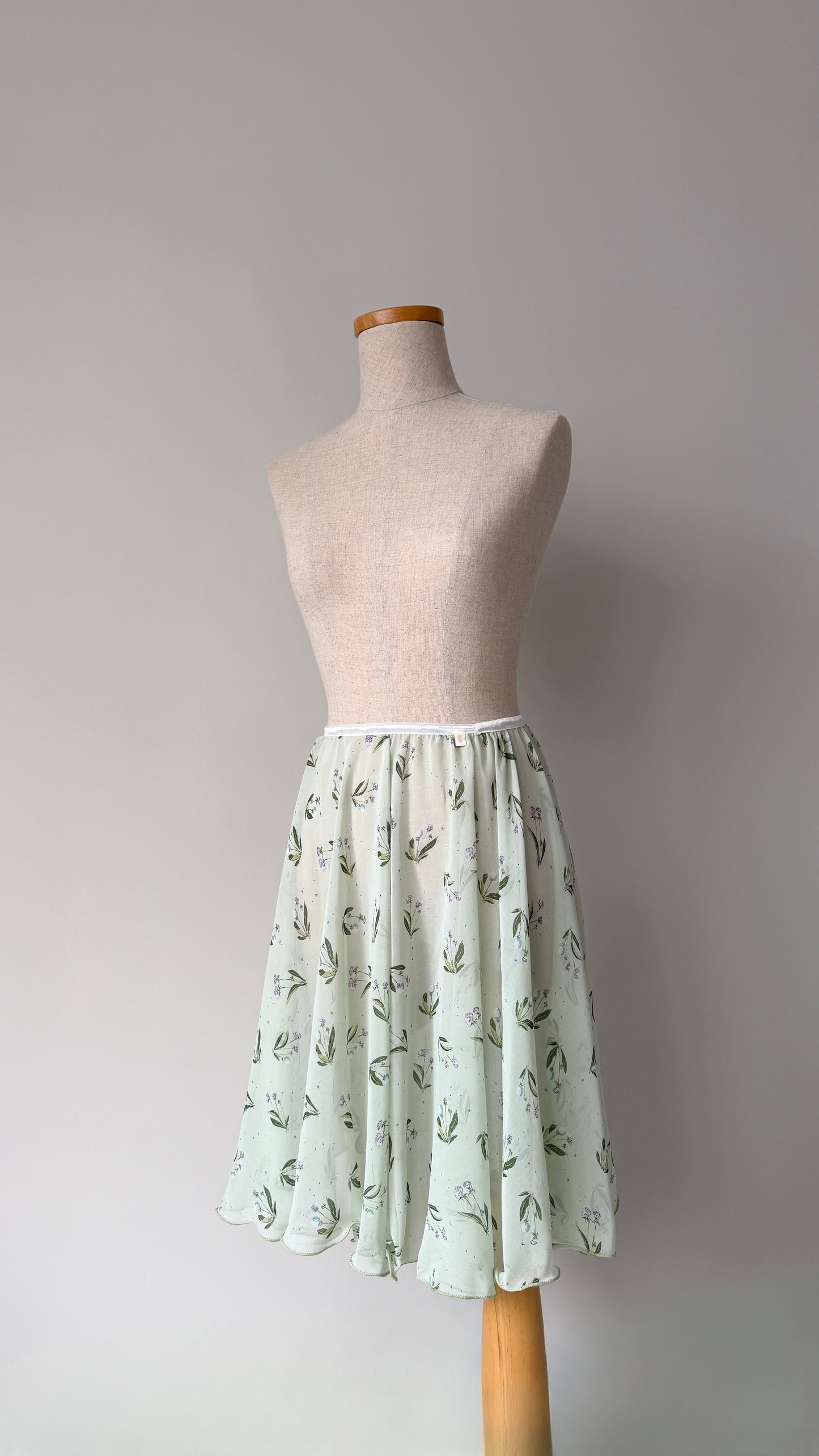360 Circle Skirt Mint Meadow